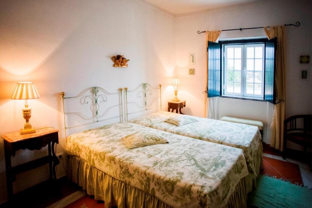 Traditional family room at Monte da Corte Ligeira